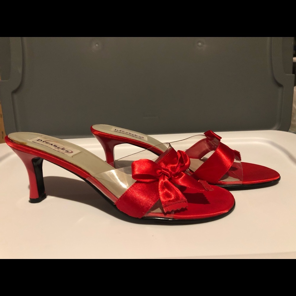 7B Dyeables 2” heels like new condition